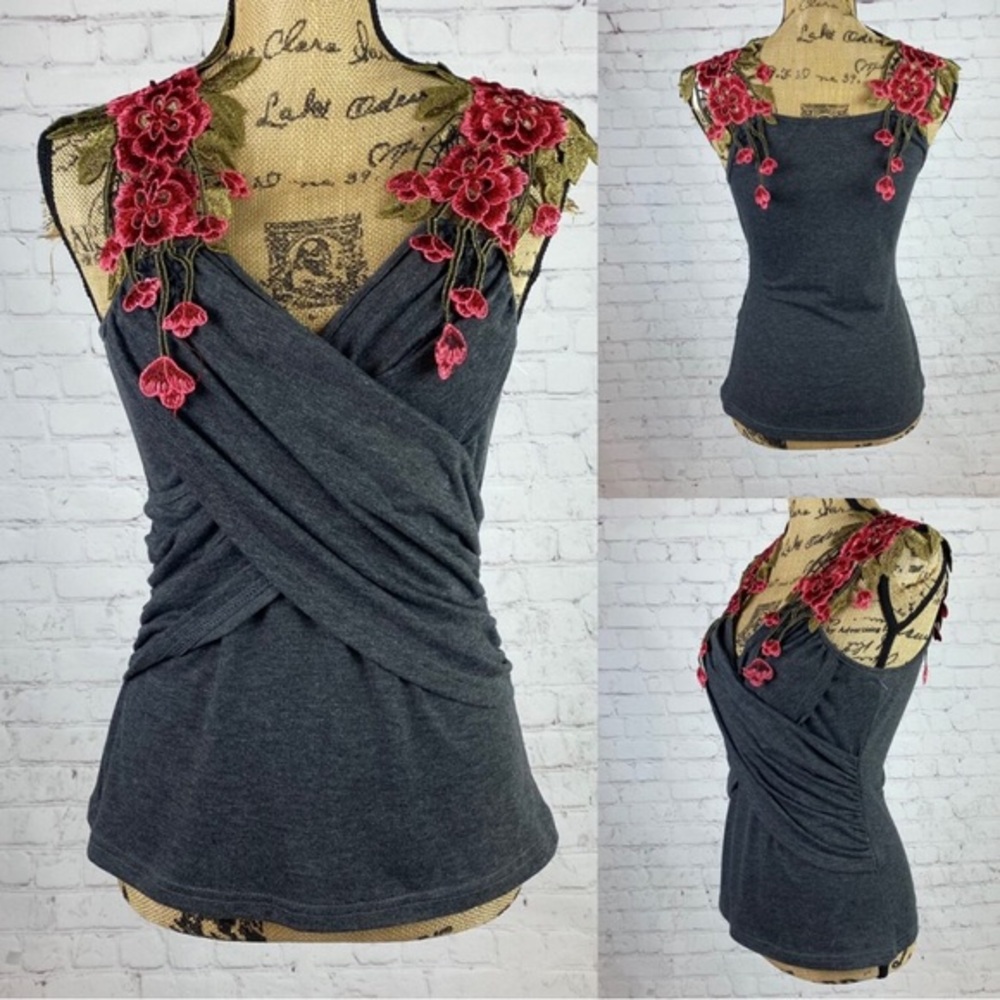 SheShow Gray Ruched Side Cross Front Appliquéd Straps Top